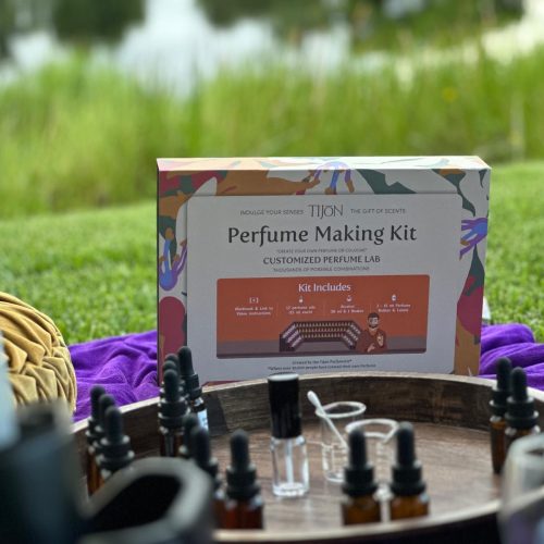 Two Girls Essence Lab (11)