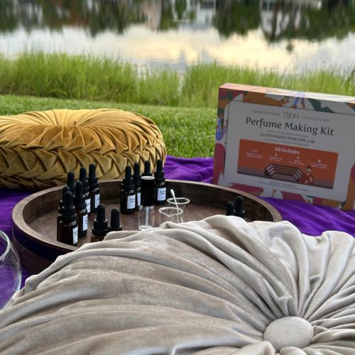 Two Girls Essence Lab (9)